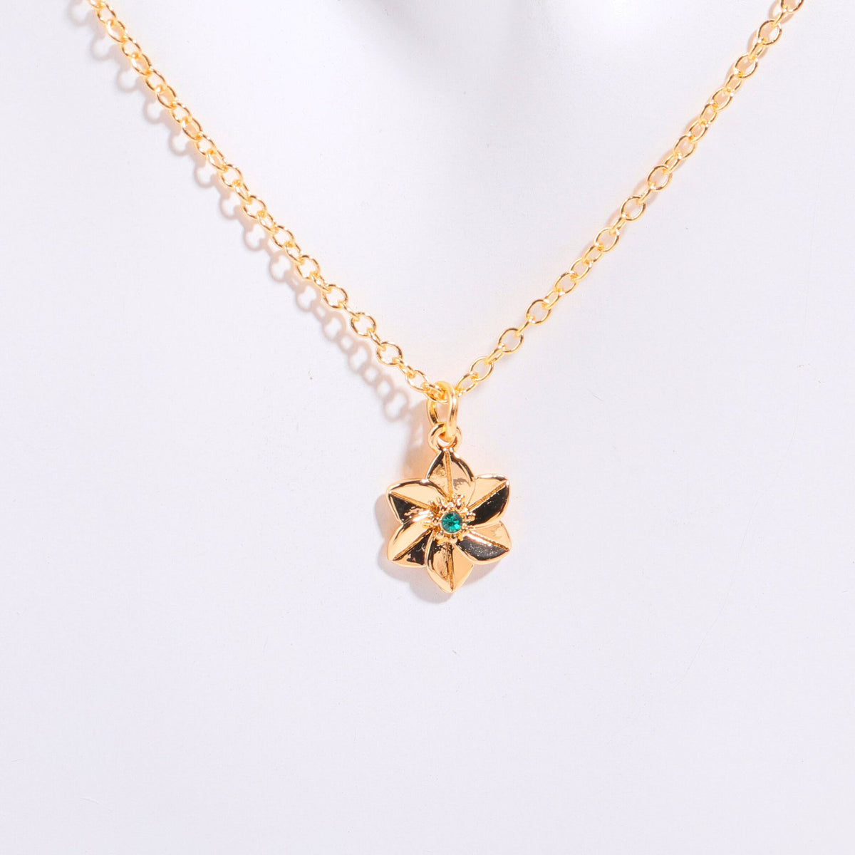 December Flower Bracelet Zircon Birthstone Pendant Bracelet Women's Zodiac Peanut Day Birth Flower Color Preservation