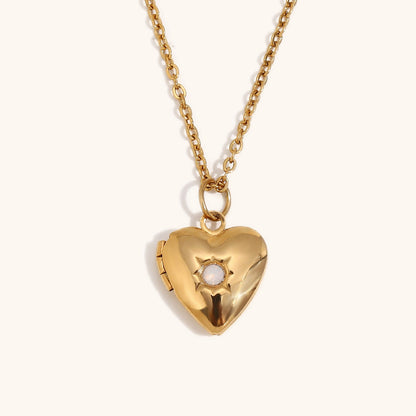 European and American high-end heart-shaped pendant, stainless steel plated with 18K gold, December Stone Picture Box Necklace for Women