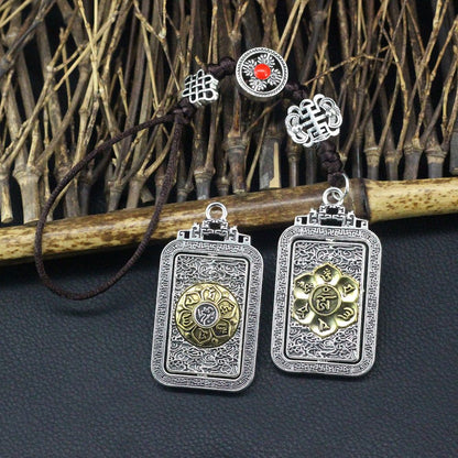 Ethnic-style Tibetan souvenirs: cross-style vajra pendants, small prayer pendants, pendants for carts, and accessories