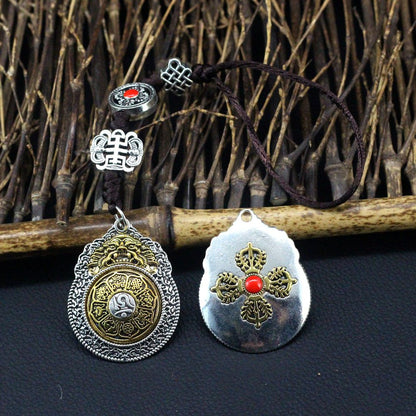Ethnic-style Tibetan souvenirs: cross-style vajra pendants, small prayer pendants, pendants for carts, and accessories