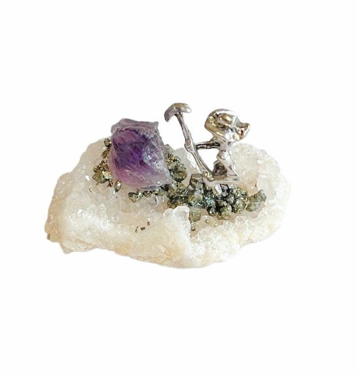 Features Energy blessed crystal stones with crystal bags that can divinate yourself - BEAR GIRL