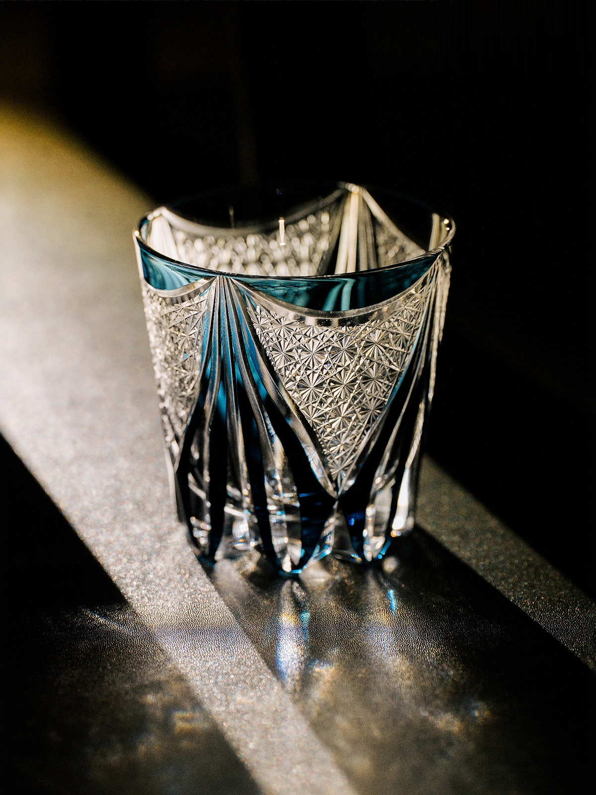 Blue Tide Phantom Edo Kiriko Whisky Glass — design and cut detail